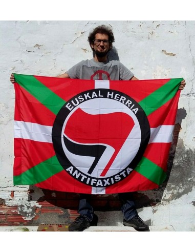 Ikurriña Euskal Herria Antifaxista
